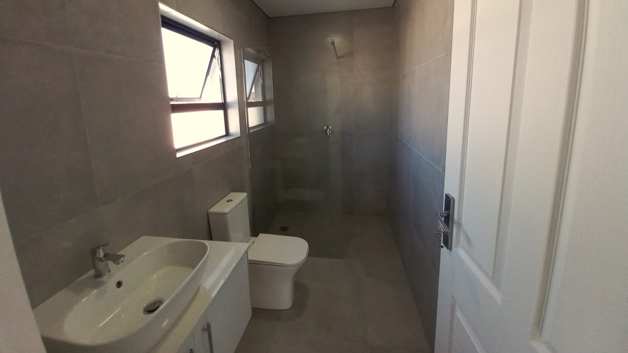 3 Bedroom Property for Sale in Brittania Beach Estate Western Cape